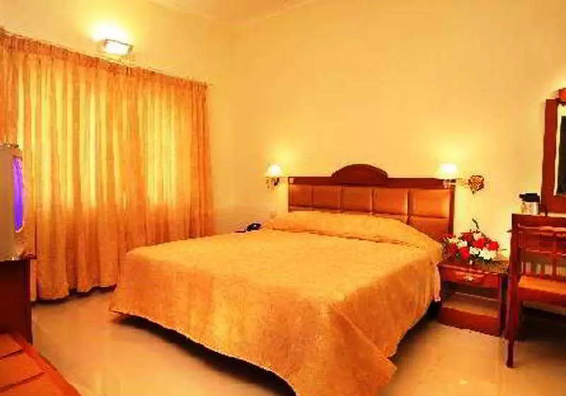 Отель Park Central