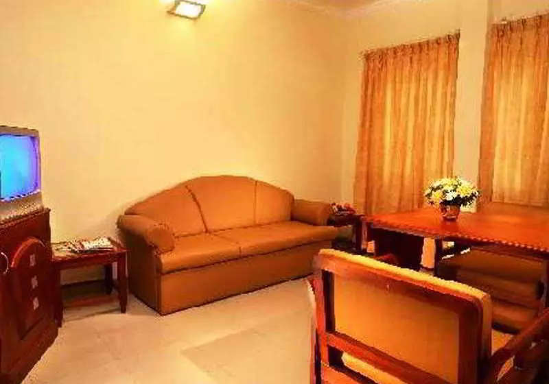 Отель Park Central