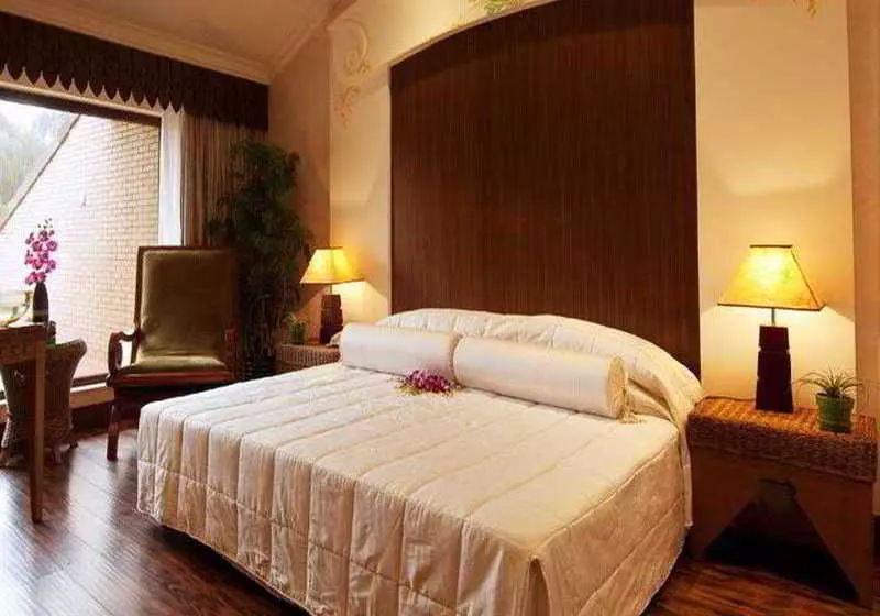 Отель Purple Jade Laguna Resort