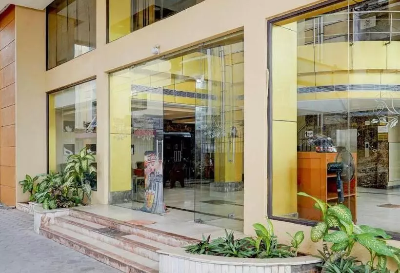 هتل Super Townhouse Koyambedu Formerly Royal Plaza