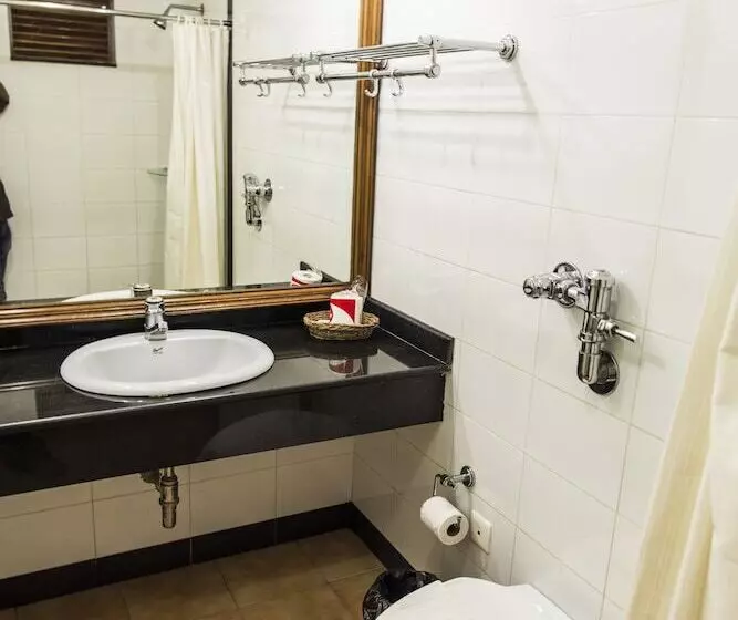 호텔 Shikara Beach Resort