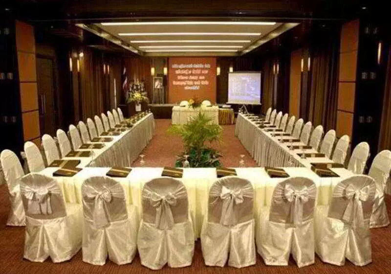 Kuiburi Hotel & Resort