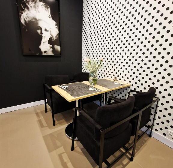 Platinum Apartments Apart