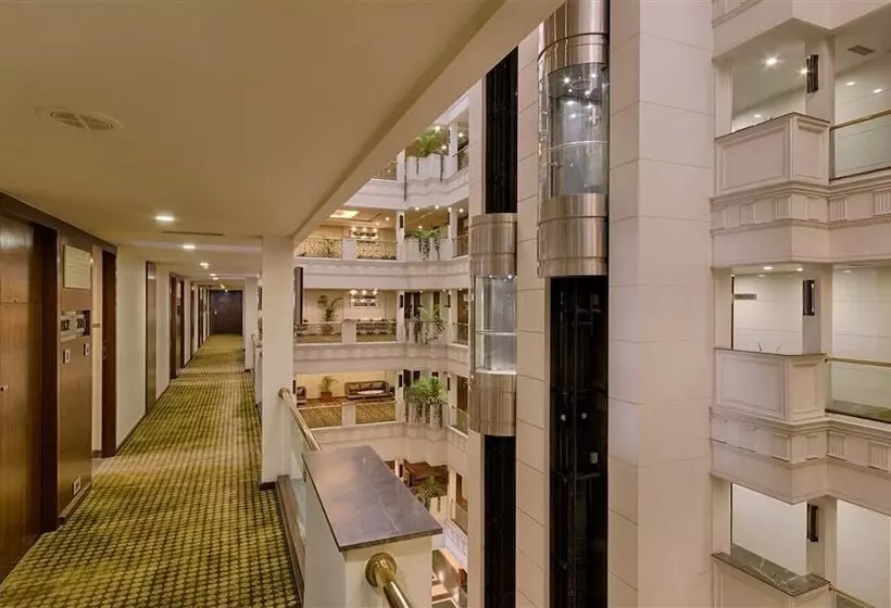 Quality Hotel Dv Manor