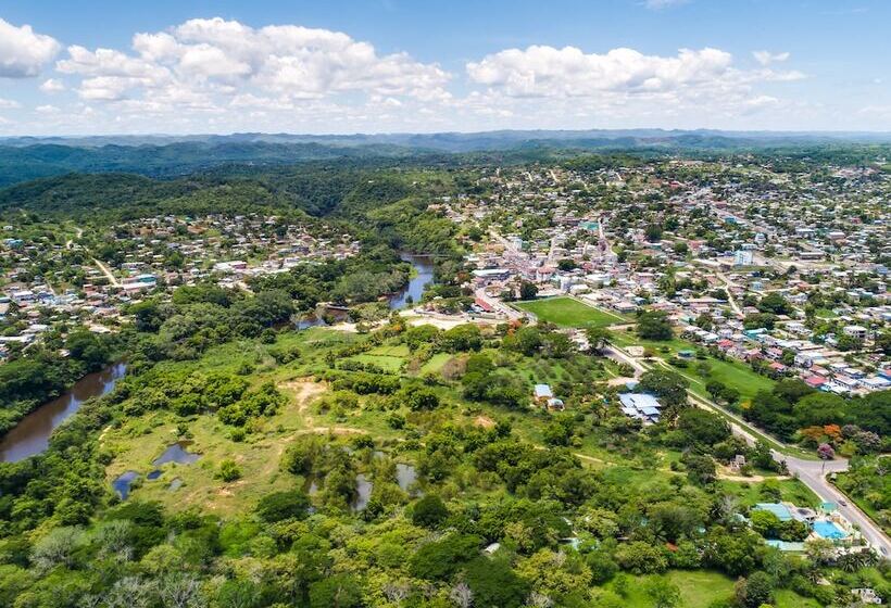 منتجع Midas Belize