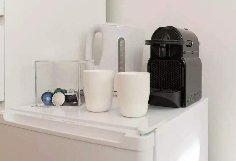 Aamiaismajoitus (B&B) Nassau Canal Suites