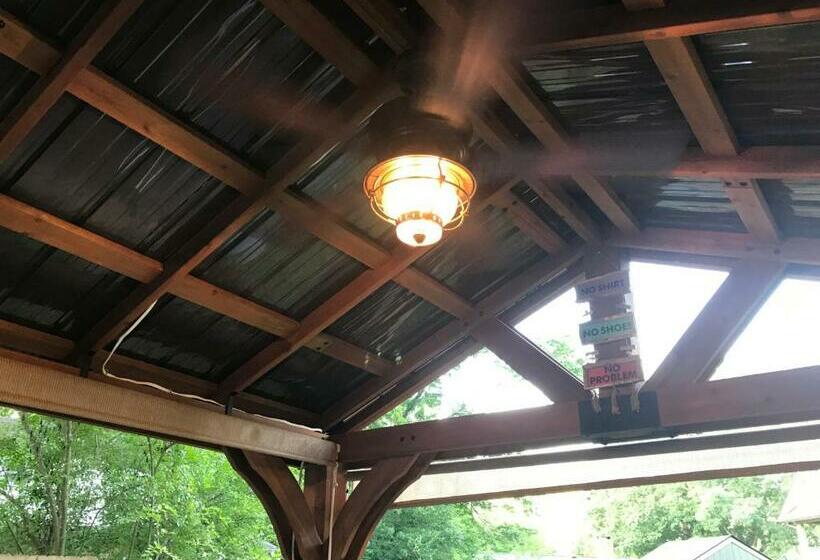 بنسيون Ed & Rosie S Place