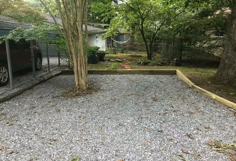 ペンション Ed & Rosie S Place