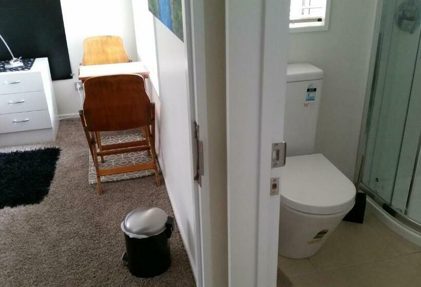 פנסיון Kleynz Accommodation