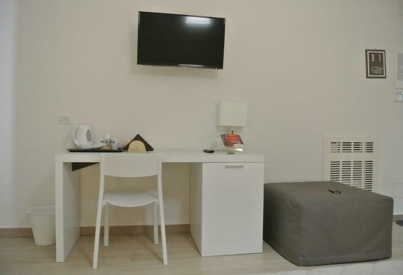 פנסיון Ofra Matera