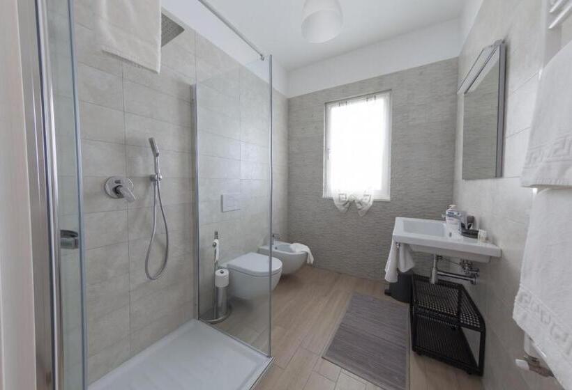 פנסיון Ofra Matera