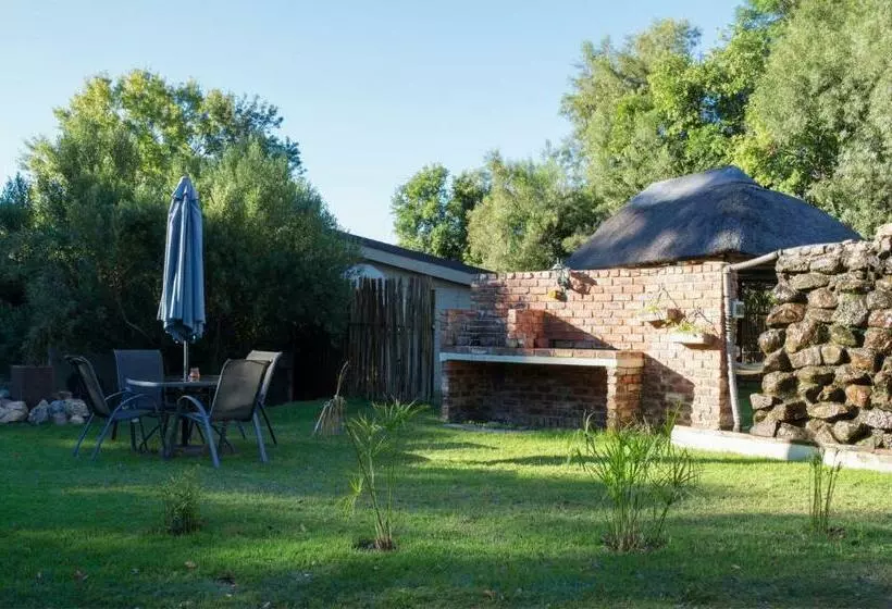 ペンション Riverbush Lodge Guesthouse