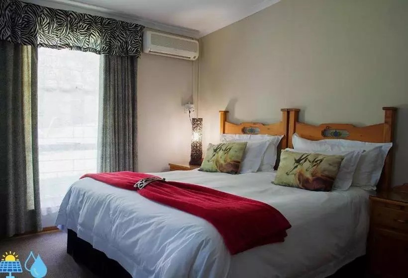 ペンション Riverbush Lodge Guesthouse