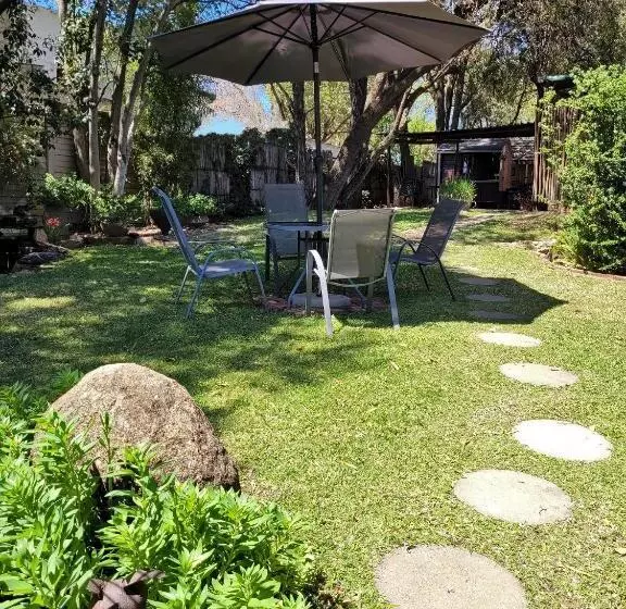 ペンション Riverbush Lodge Guesthouse
