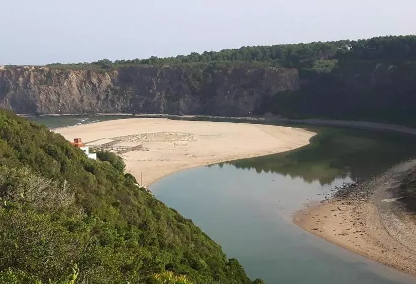 Majatalo Sunset Room   Hiking & Beach