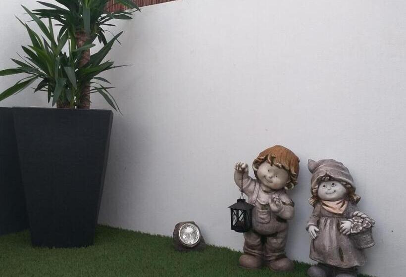 膳宿费 Sunset Room   Hiking & Beach