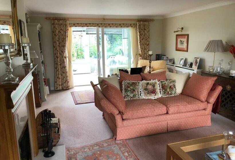 Общежитие Hysett House