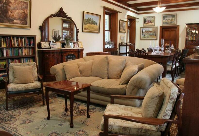 Bed and Breakfast Historic Merryville Homestead