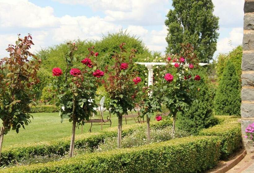 Bed and Breakfast Historic Merryville Homestead