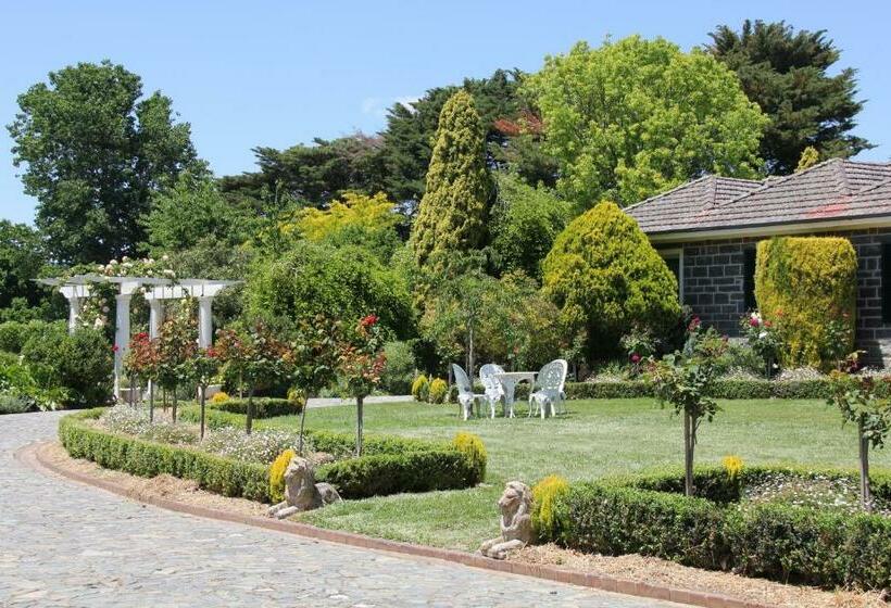 Bed and Breakfast Historic Merryville Homestead