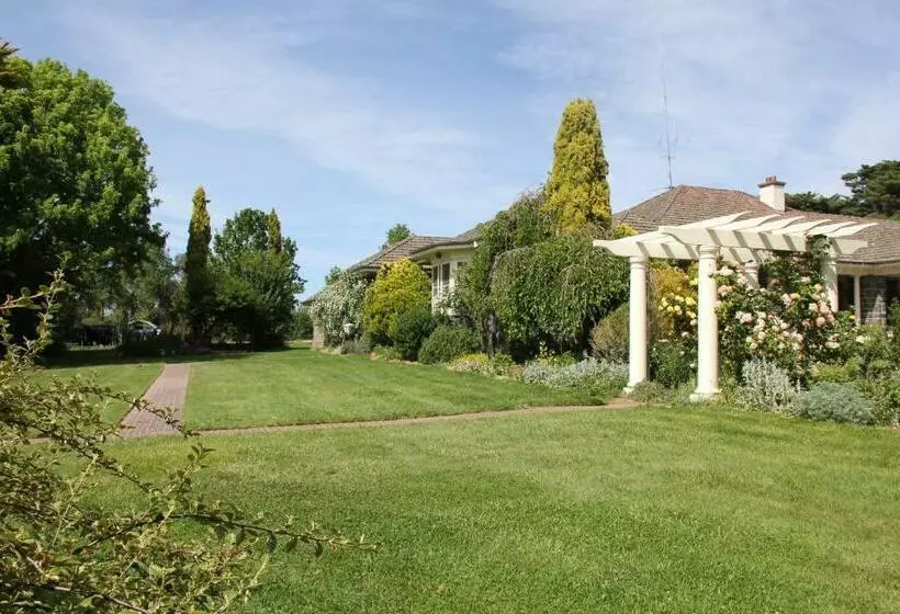 Aamiaismajoitus (B&B) Historic Merryville Homestead