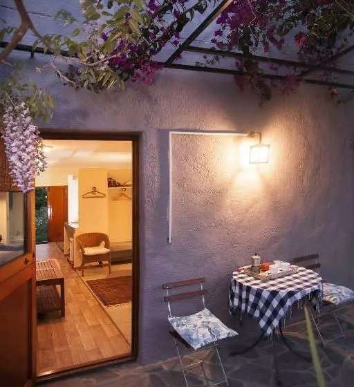 Aamiaismajoitus (B&B) Lentelus Farmstay