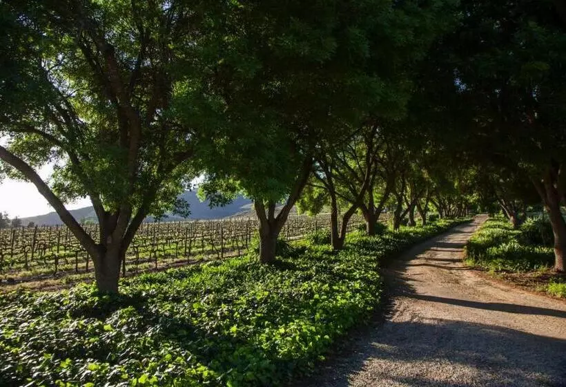 Aamiaismajoitus (B&B) Lentelus Farmstay