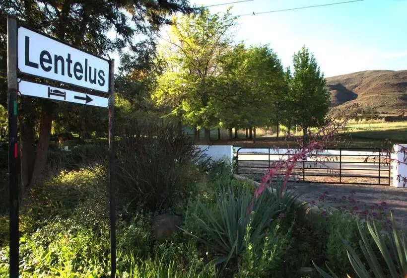 Aamiaismajoitus (B&B) Lentelus Farmstay