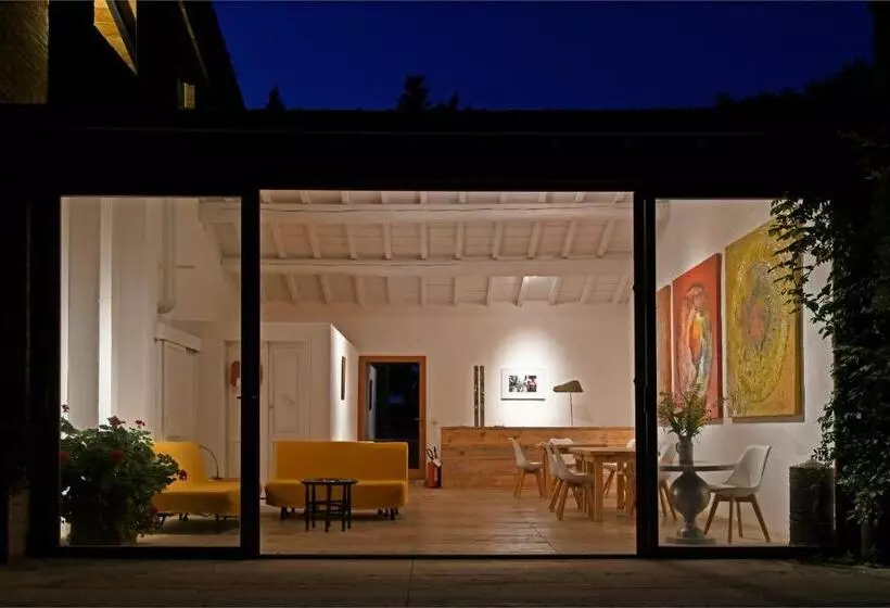 ホテル Agriturismo Podere Il Leccio