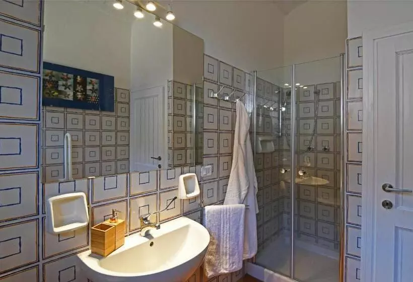 ホテル Agriturismo Podere Il Leccio