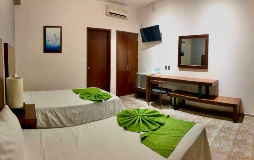 فندق Del Camino Real