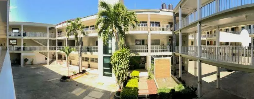 ホテル Del Camino Real