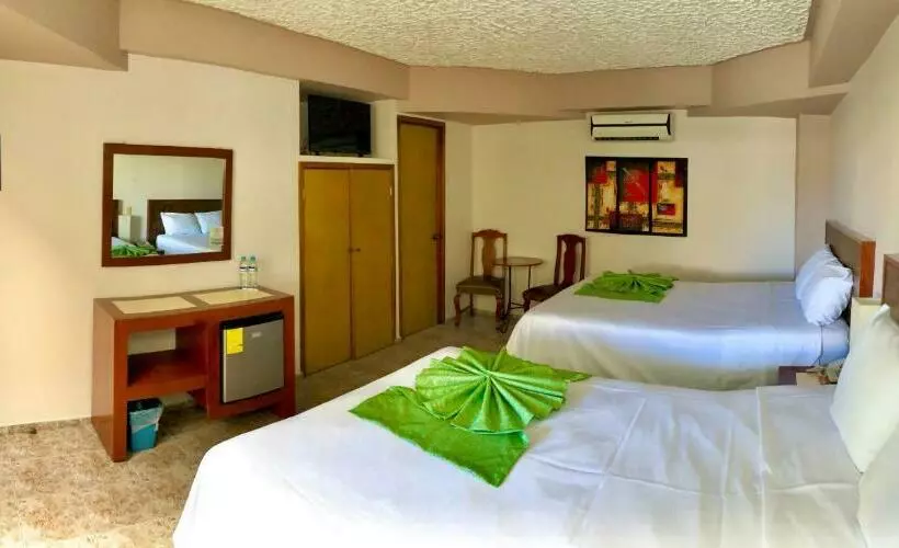 ホテル Del Camino Real