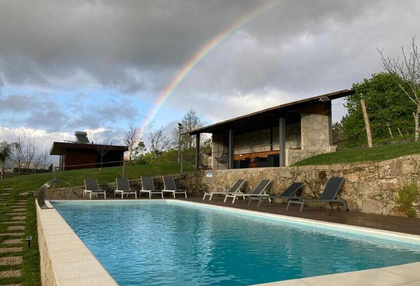 فندق Quinta De Silharezes, Lda