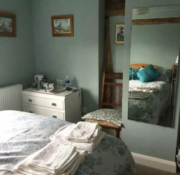 Old Beams Bed & Breakfast