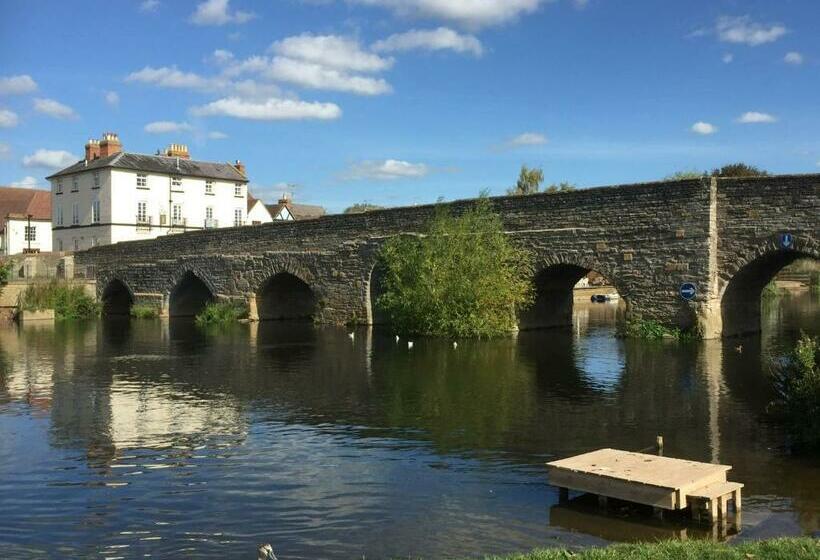 Old Beams Bed & Breakfast