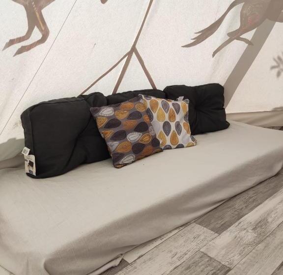 Pensionat Les Flots De Ma Vie Chambres D Hotes Et Tipi Florence Et Virginie Gossin