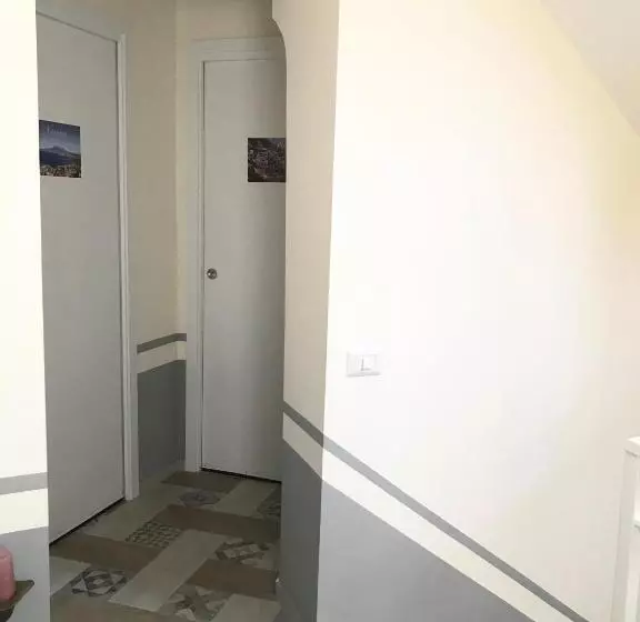 ペンション Vesuvio Rooms