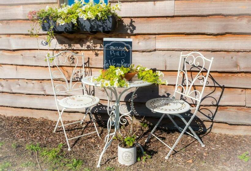 ベッドアンドブレックファースト La Vie En Rose   A Fully Equipped Pet Friendly Contactless House With Fenced Garden Between The Fiel