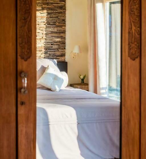 ベッドアンドブレックファースト La Vie En Rose   A Fully Equipped Pet Friendly Contactless House With Fenced Garden Between The Fiel