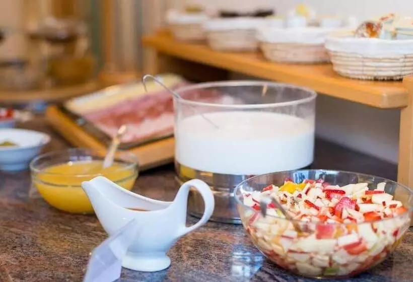 ベッドアンドブレックファースト Rebenheim