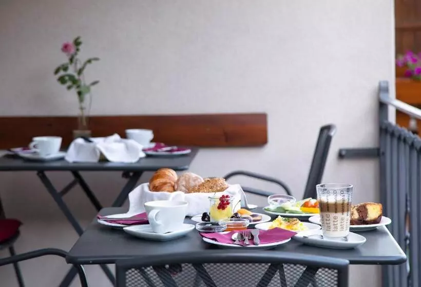 ベッドアンドブレックファースト Rebenheim