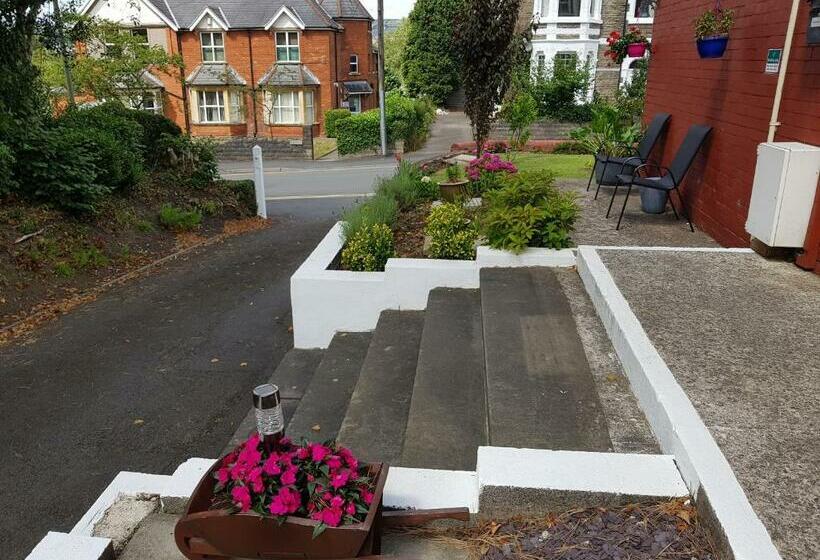 مبيت وإفطار Ty Castell Guest House