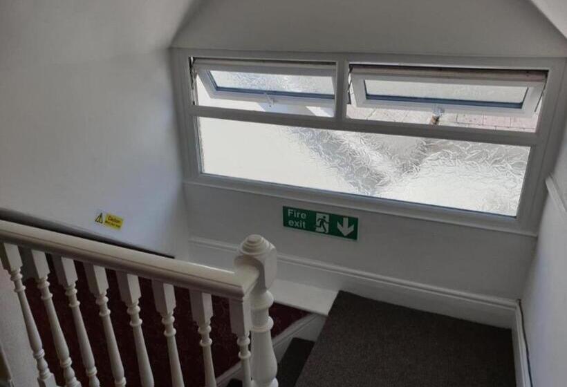 مبيت وإفطار Ty Castell Guest House