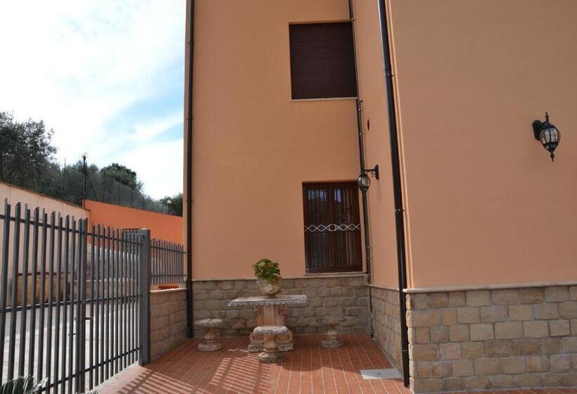 בית מלון כפרי Villa Tiberio