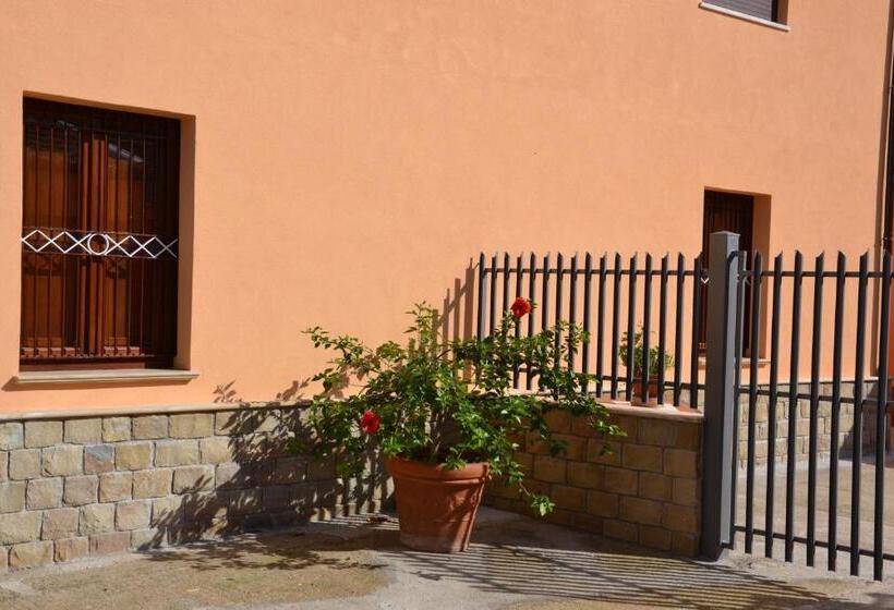 בית מלון כפרי Villa Tiberio