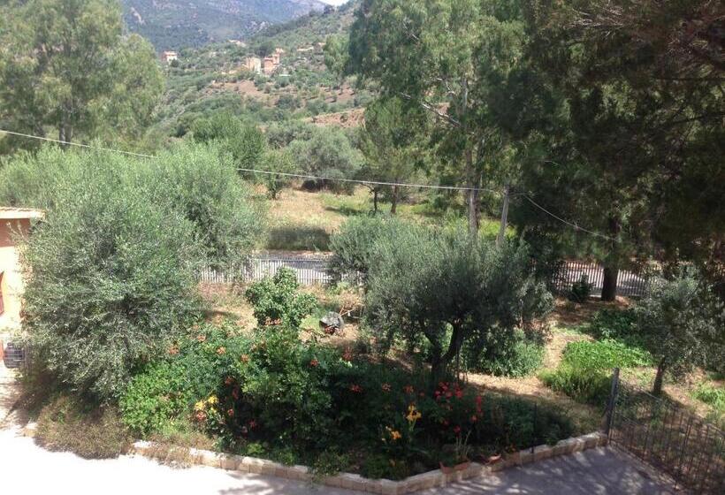 בית מלון כפרי Villa Tiberio