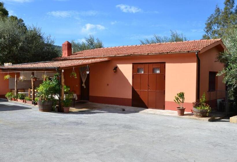 בית מלון כפרי Villa Tiberio