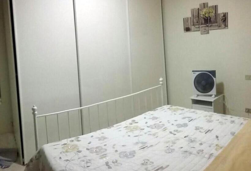 Panzió Affittacamere Lo Scoiattolo Di Mannocchi Lorella