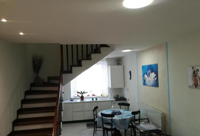 Panzió Affittacamere Lo Scoiattolo Di Mannocchi Lorella